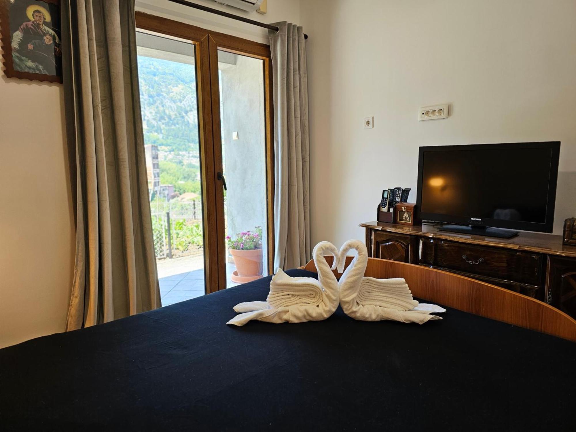 Clive Apartments Kotor Kültér fotó